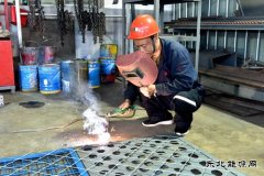 潞安集团李村煤矿：制作三级过滤水篦 筑牢井下排水“防御工事”