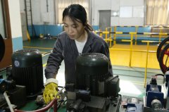 建新女工：桥山腹地攻坚克难 文艺汇演尽展风采