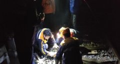 蒲白铁运公司：雨中的天窗点作业