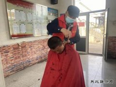 潞安焦化：贴心服务送关怀 志愿理发暖人心