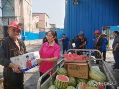淮北双龙公司：送清凉不断线 让职工清凉在身 安全在心