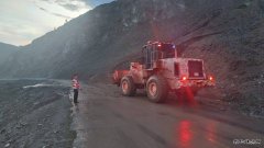 哈巴河执法大队：景区山体滑坡道路受阻 快速抢险保畅通