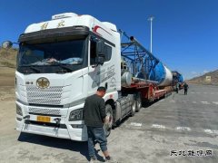 阿勒泰执法支队富蕴执法大队：强化大件运输监管，筑牢公路安全屏